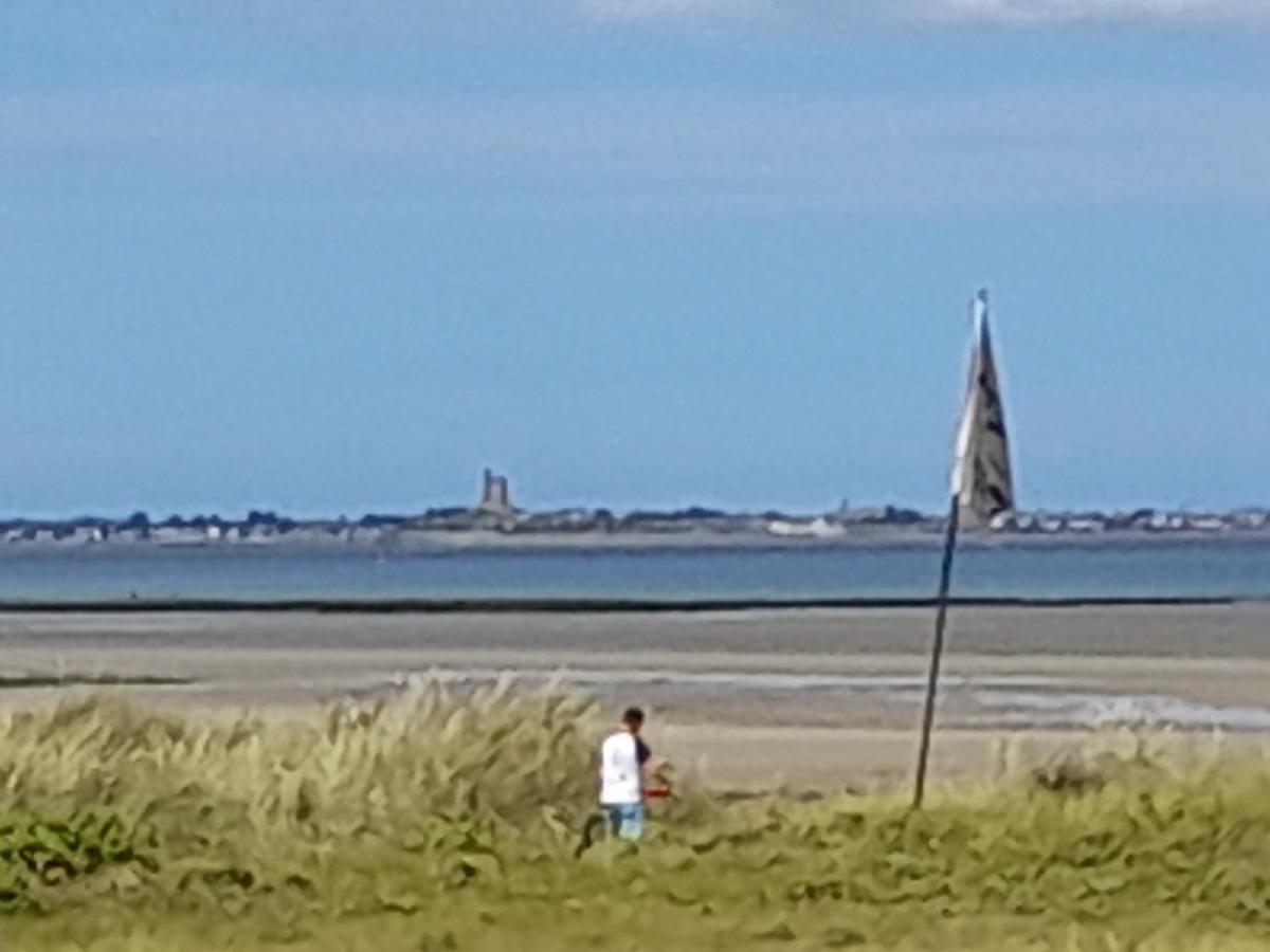 Maison Les Pieds Dans La Mer Quinéville Exteriér fotografie