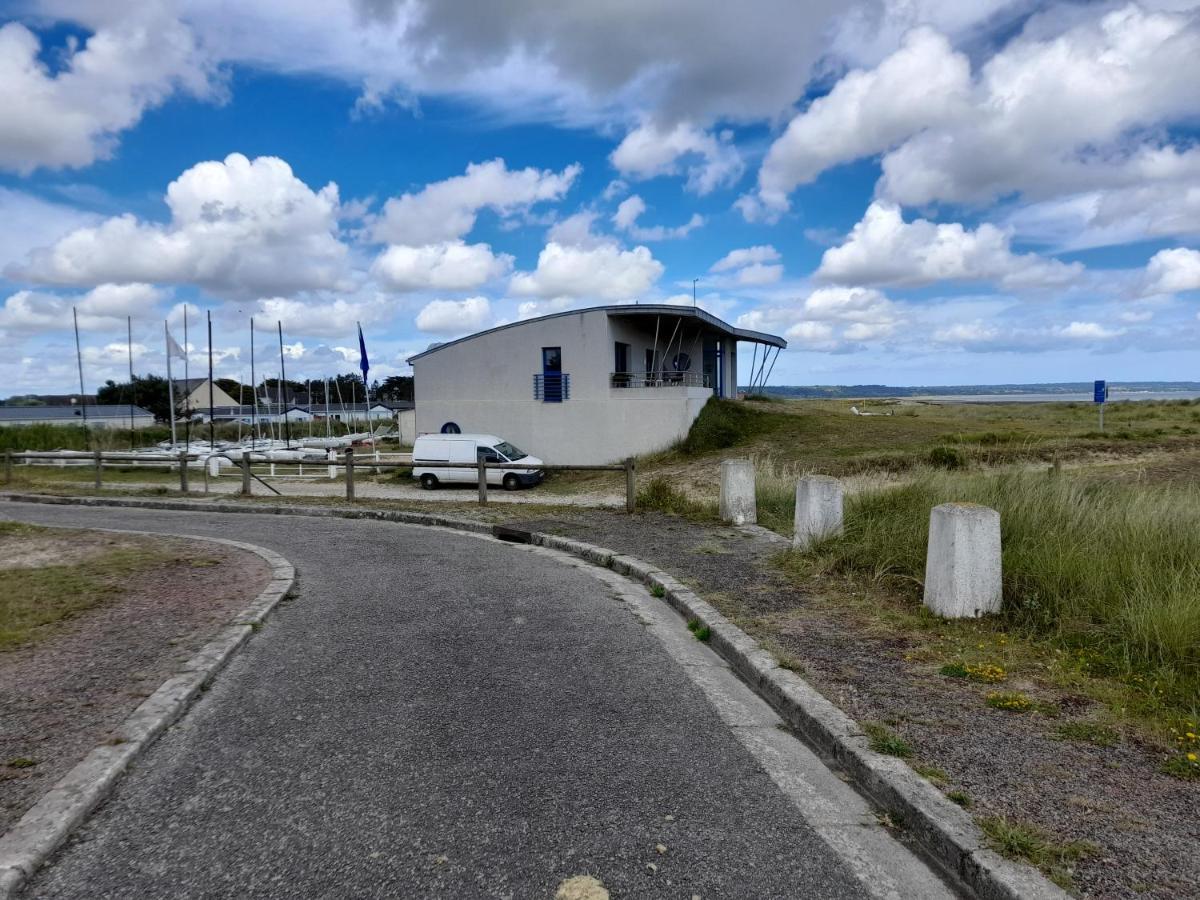 Maison Les Pieds Dans La Mer Quinéville Exteriér fotografie